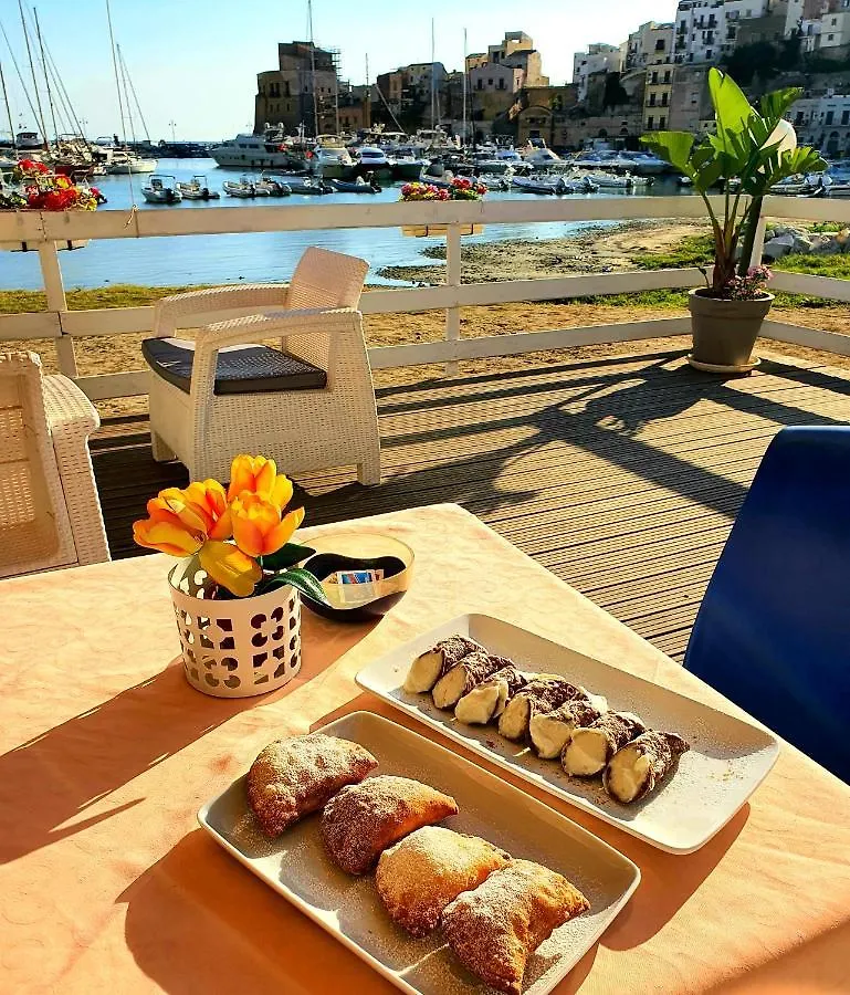 Hotel Cala Marina Castellammare del Golfo Italië